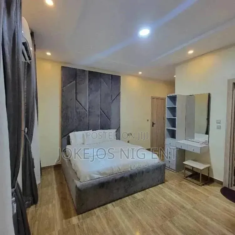 3bdrm Townhouse/Terrace in Victoria Crest, Lafiaji for sale in Lafiaji