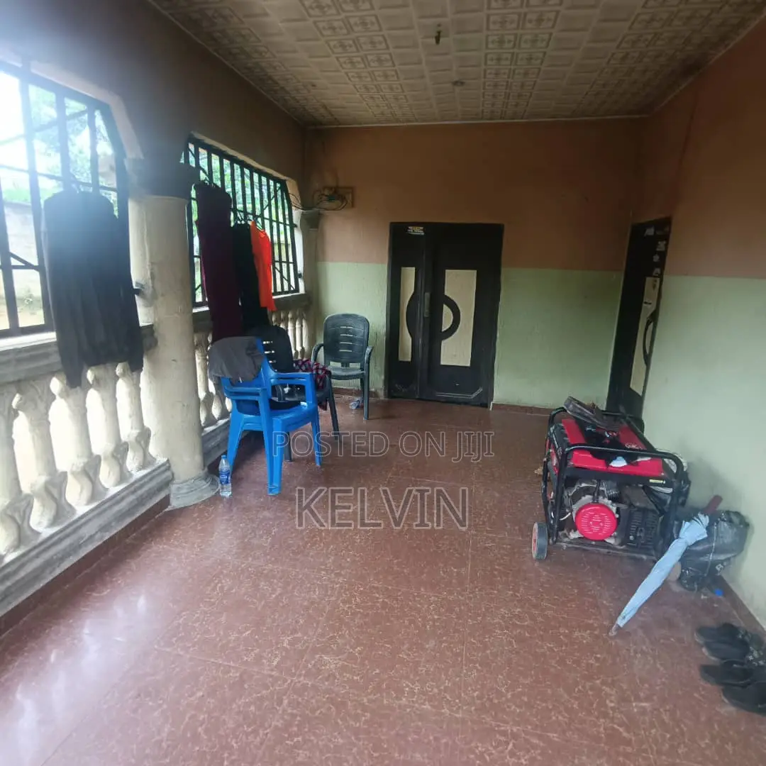 Furnished 4bdrm Bungalow in Mbaji Close, Osisioma Ngwa for sale in Osisioma Ngwa