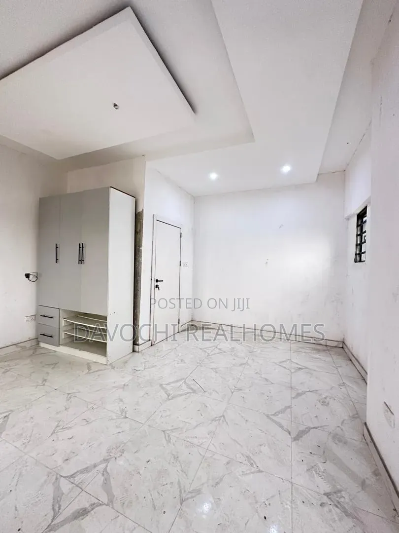4bdrm Duplex in Lekki Expressway for sale in Lekki Expressway