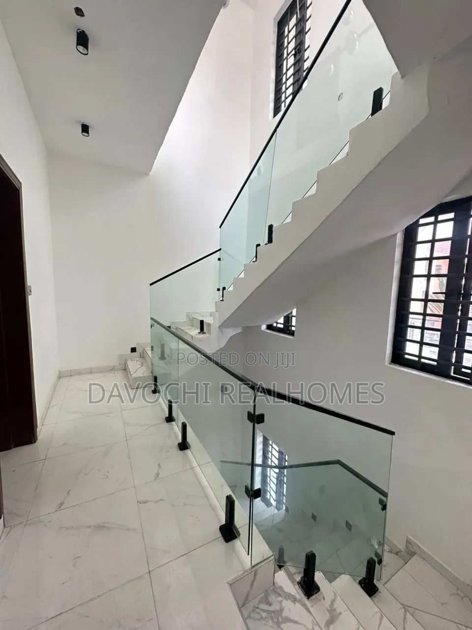 5bdrm Duplex in Ikate for sale in Ikate