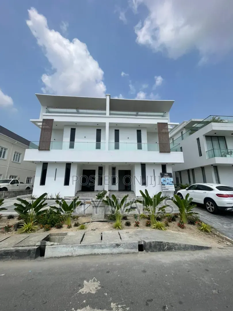 6bdrm Duplex in Ikate for sale in Ikate