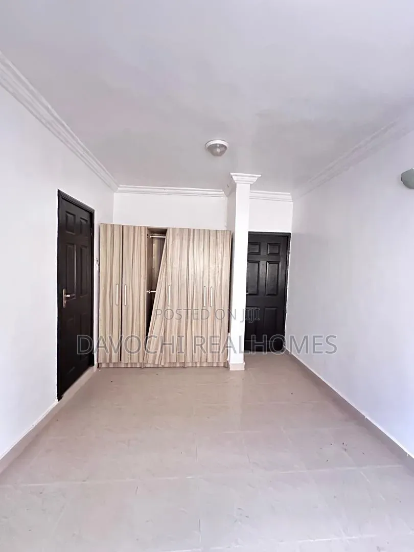 3bdrm Apartment in Ikota for sale in Ikota