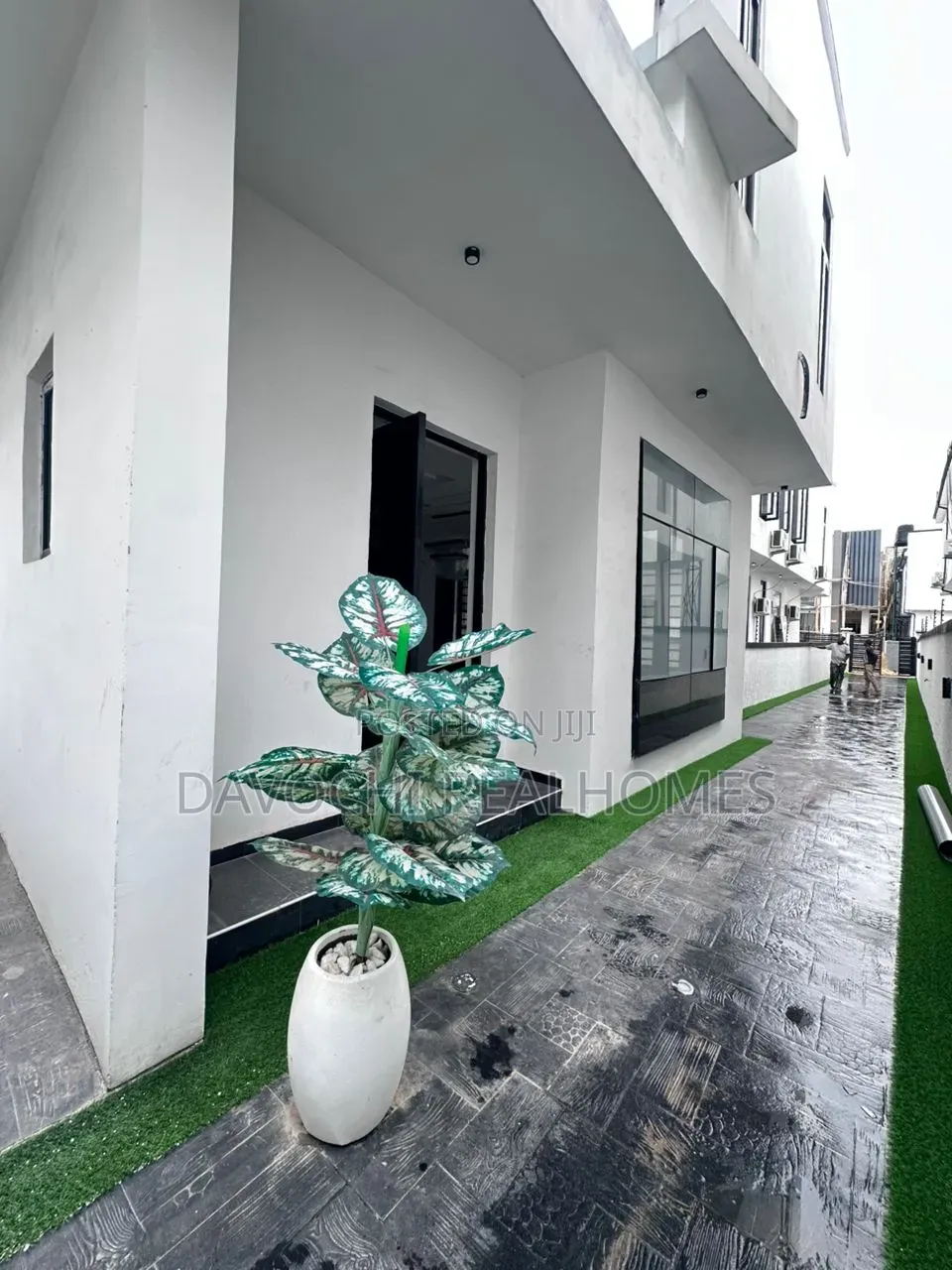 5bdrm Duplex in Off Lekki-Epe Expressway for sale in Off Lekki-Epe Expressway