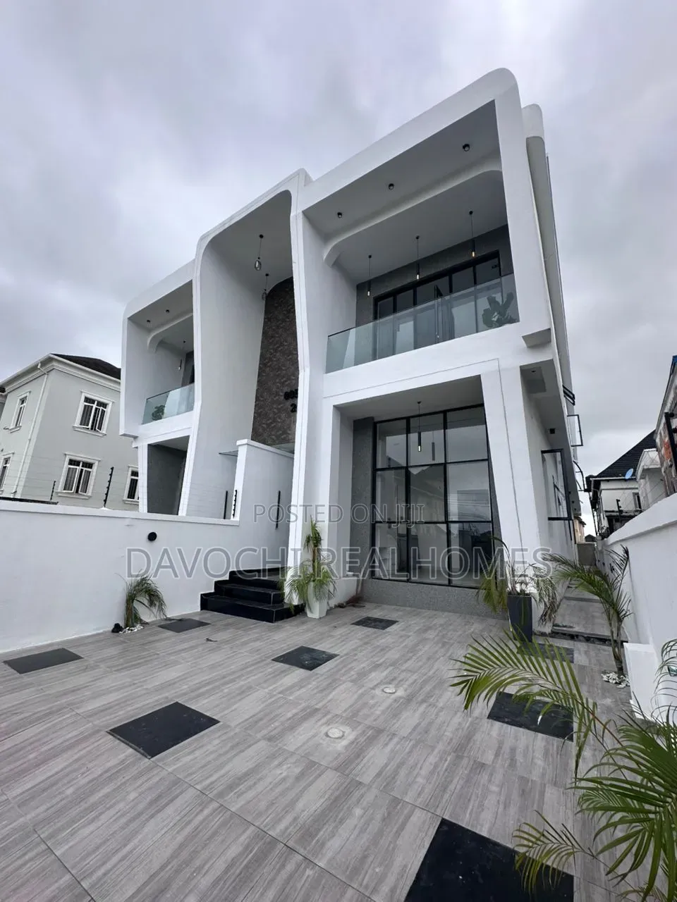 5bdrm Duplex in Off Lekki-Epe Expressway for sale in Off Lekki-Epe Expressway