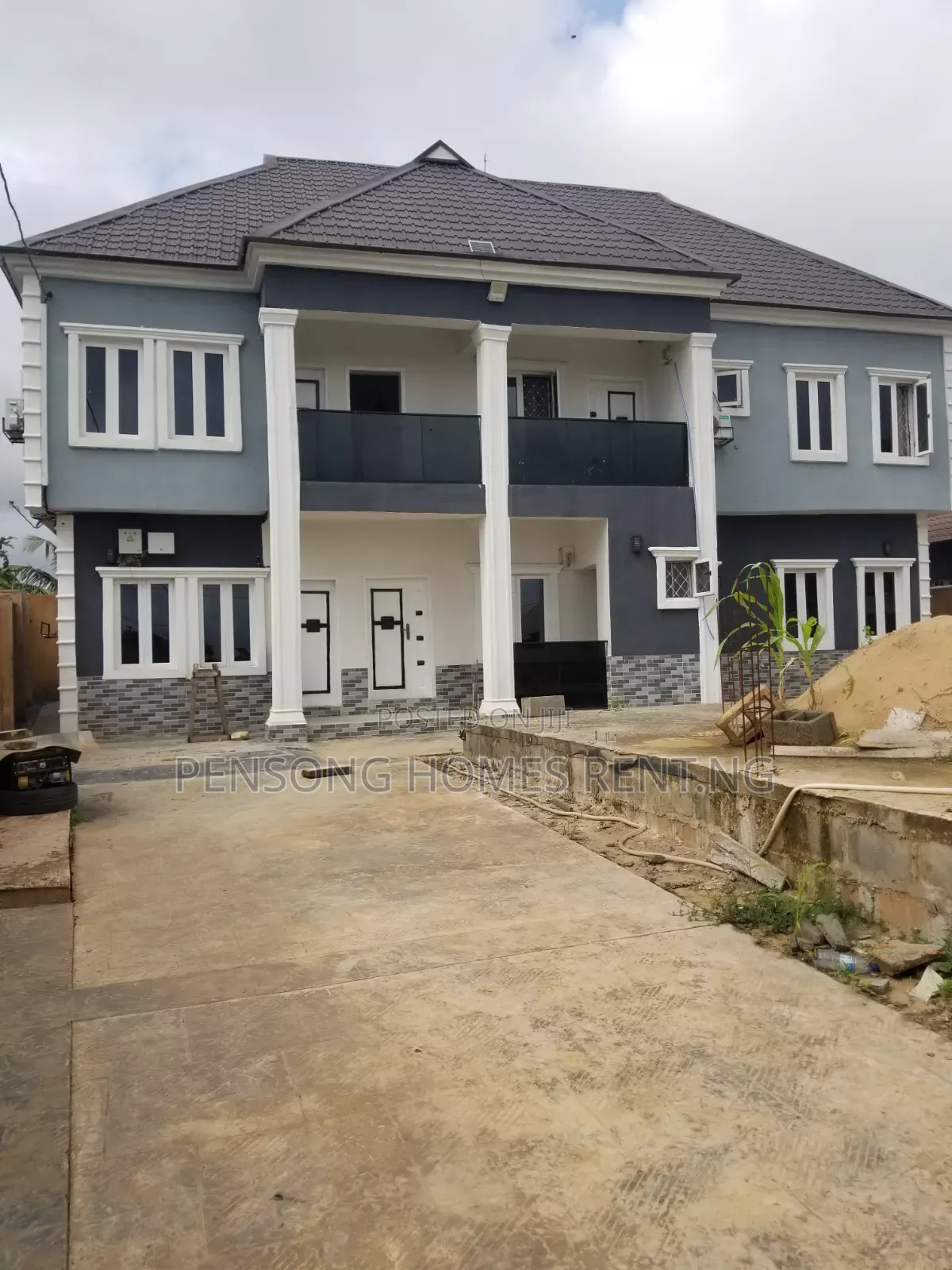 2bdrm Block of Flats in Makogi Magboro, Obafemi-Owode for sale in Obafemi-Owode