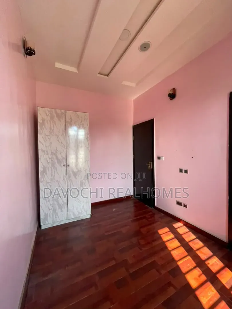 4bdrm Duplex in Ikota for rent in Ikota