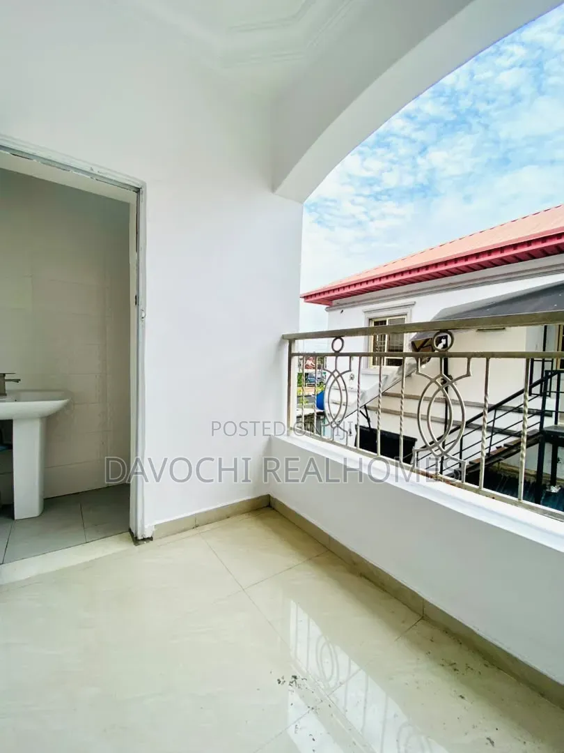 2bdrm Apartment in Lekki Phase 1 for rent in Lekki Phase 1