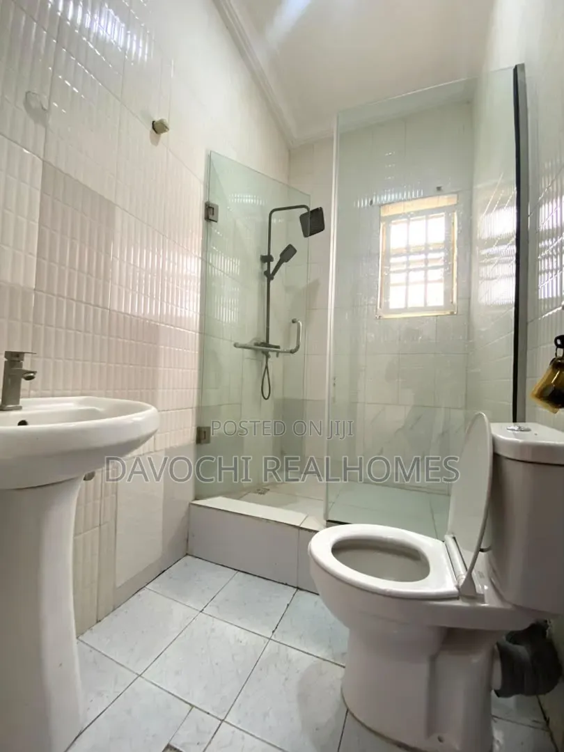 2bdrm Apartment in Lekki Phase 1 for rent in Lekki Phase 1