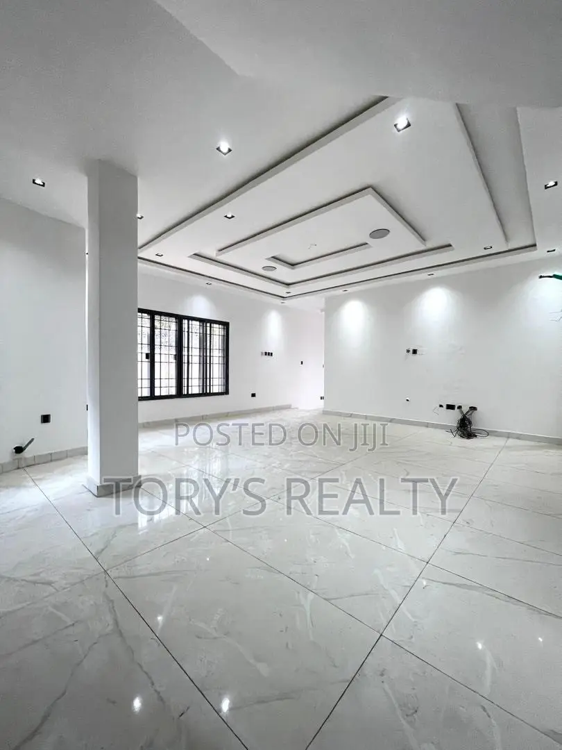 5bdrm Duplex in Lekki Phase 1 for rent in Lekki Phase 1