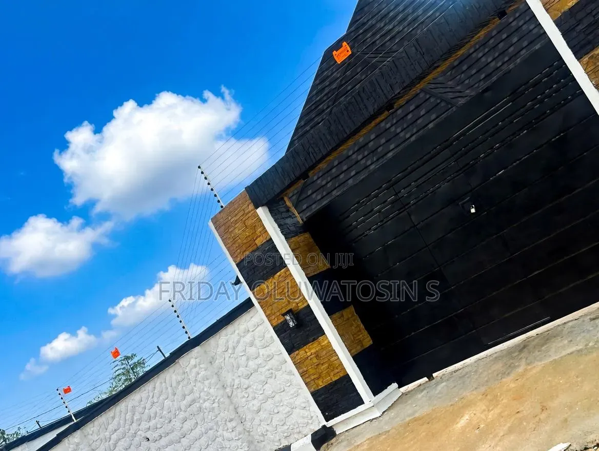 4bdrm Bungalow in Okpanam By-Pass, Oshimili South for sale in Oshimili South