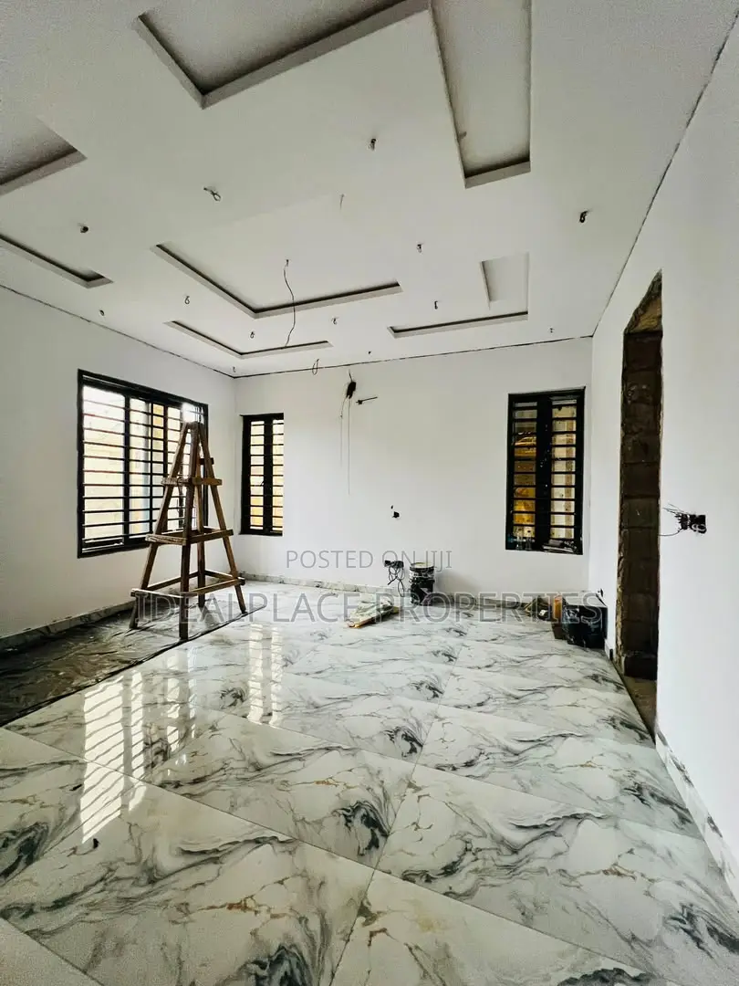 5bdrm Duplex in Adeniyi Jones for sale in Adeniyi Jones