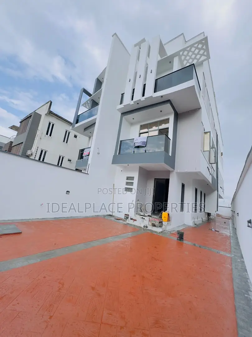 5bdrm Duplex in Adeniyi Jones for sale in Adeniyi Jones