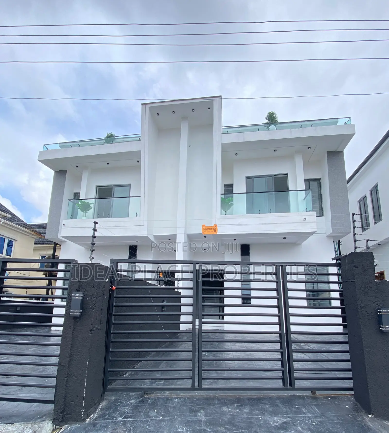 4bdrm Duplex in Sangotedo for sale in Sangotedo