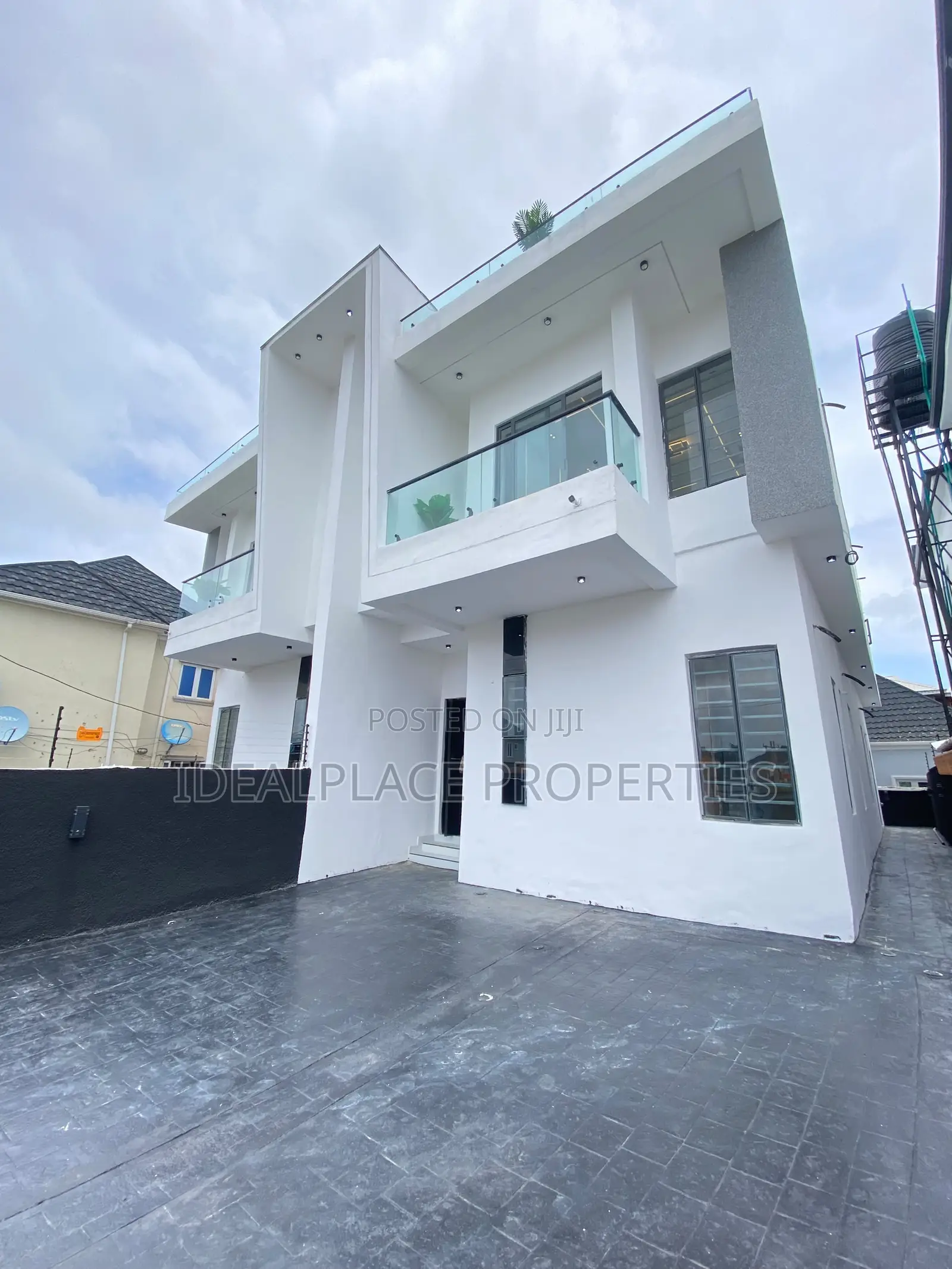 4bdrm Duplex in Sangotedo for sale in Sangotedo