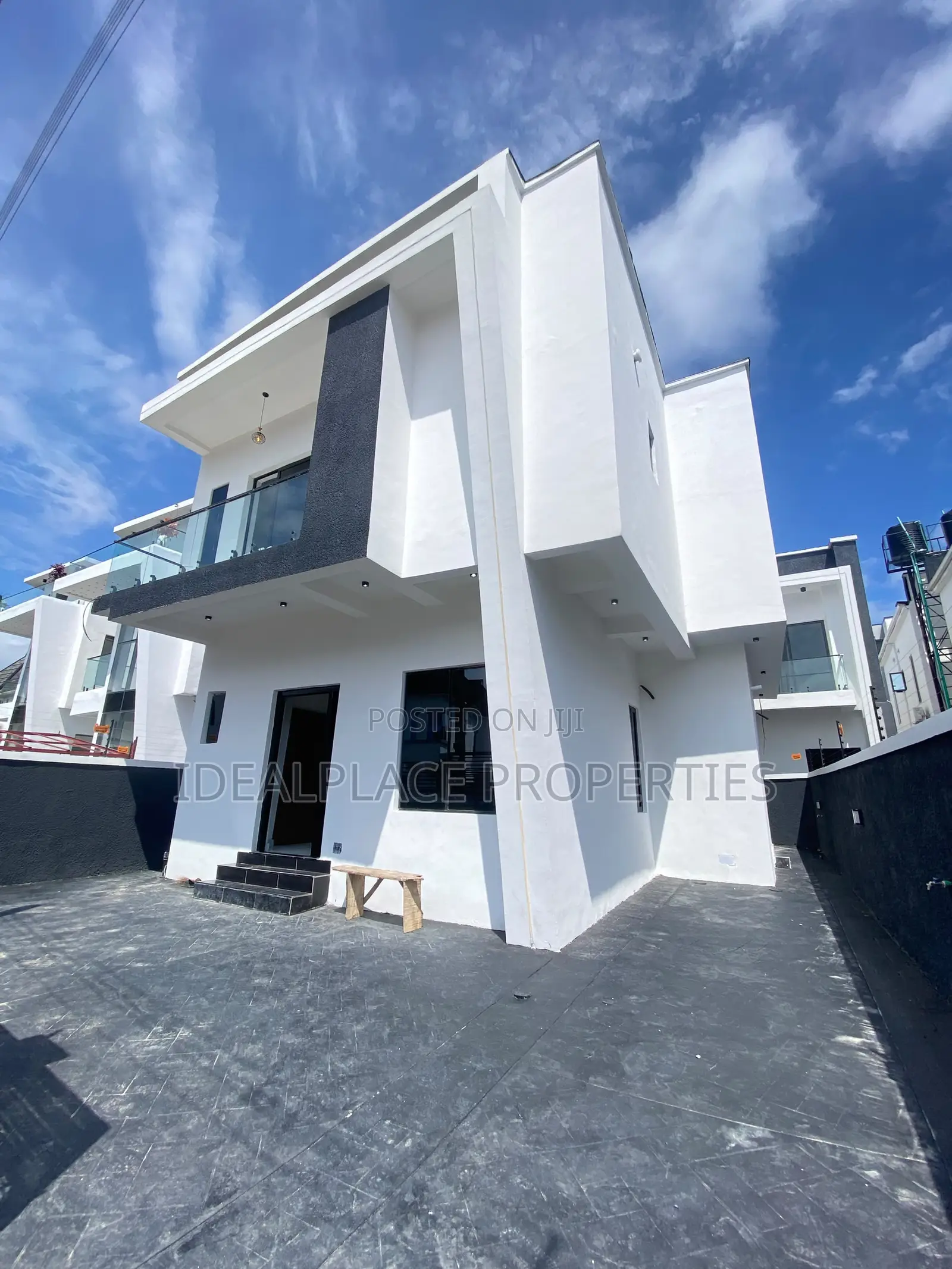 4bdrm Duplex in Sangotedo for sale in Sangotedo