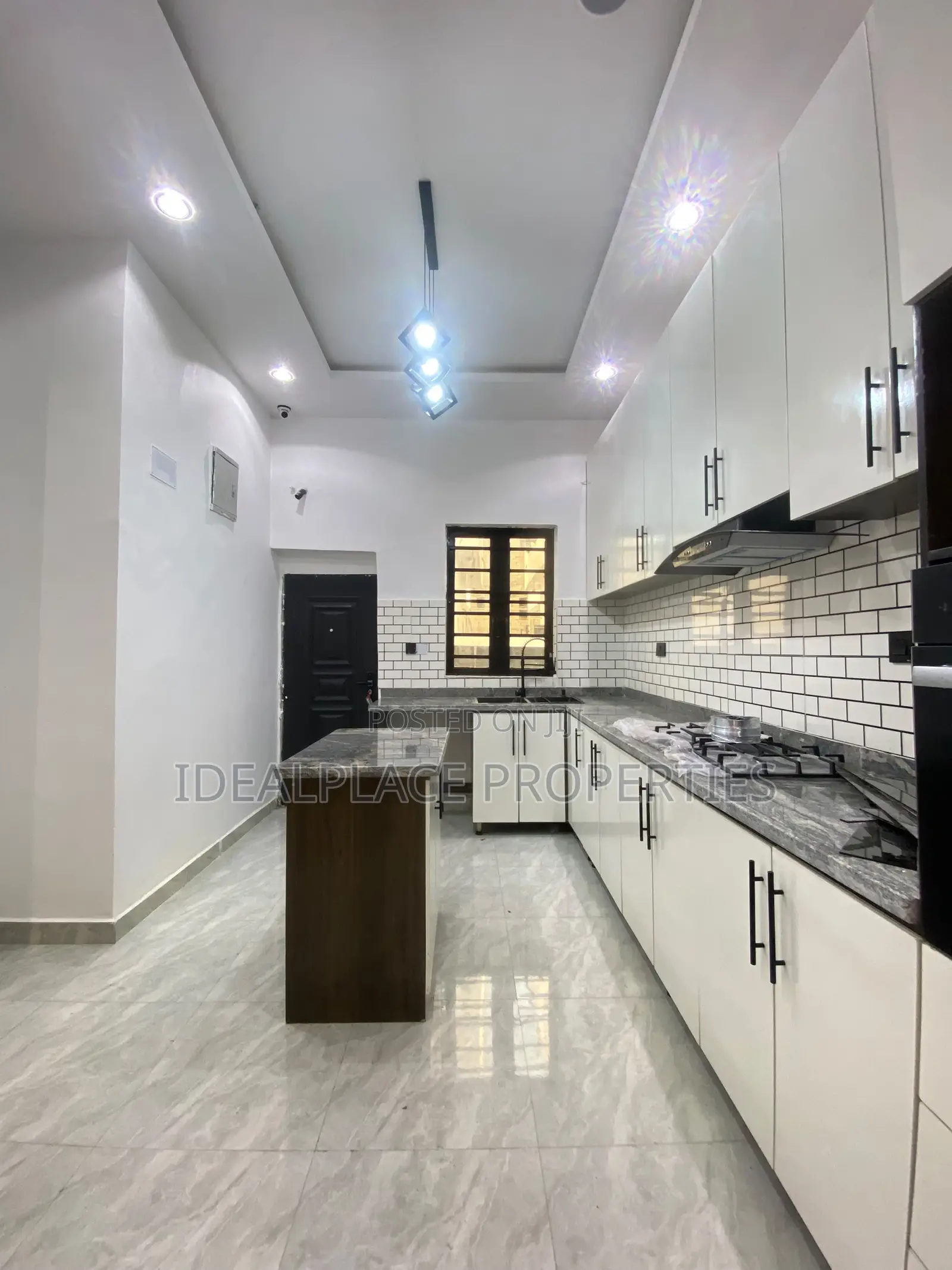 4bdrm Duplex in Sangotedo for sale in Sangotedo