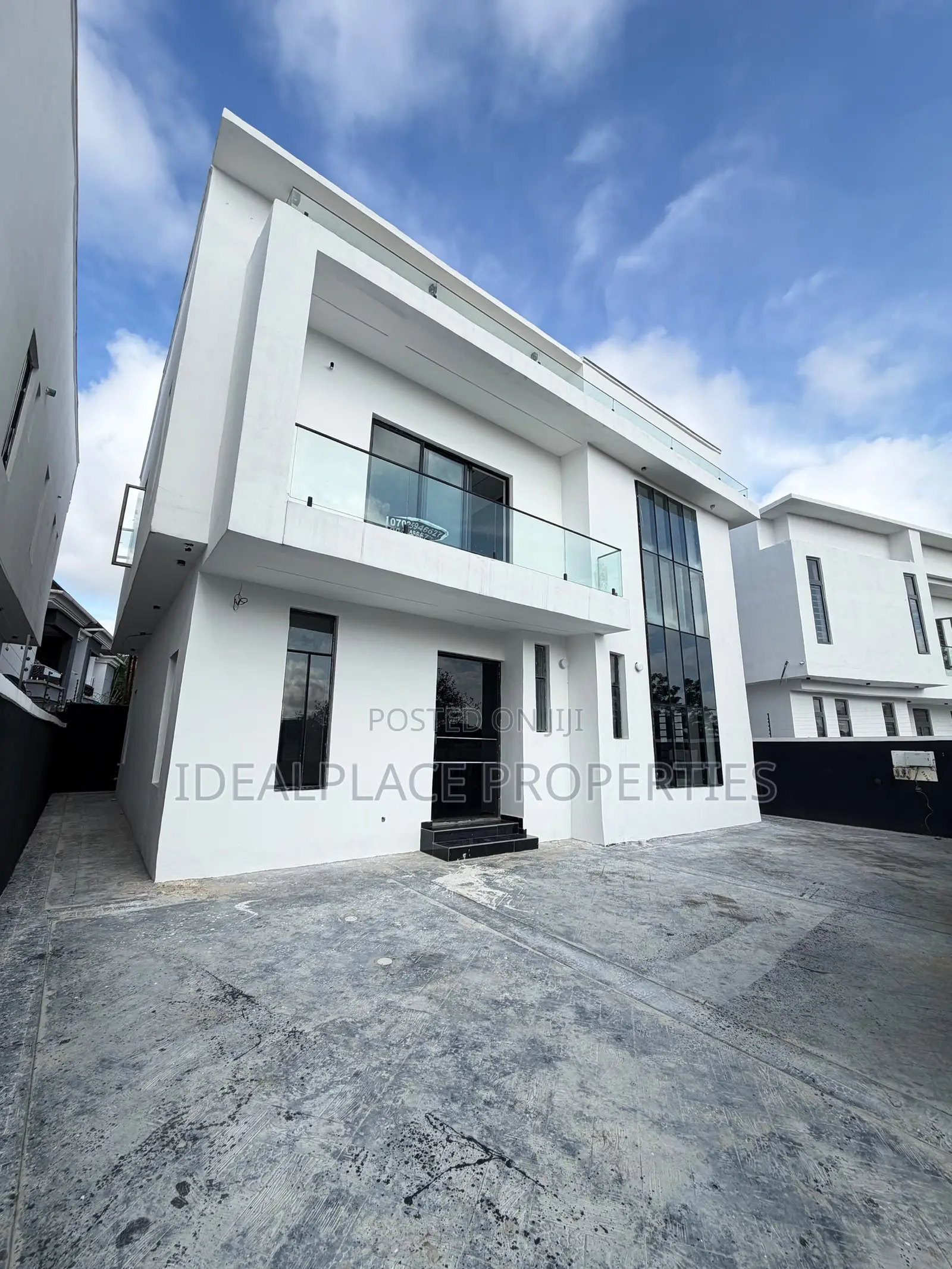 4bdrm Duplex in Sangotedo for sale in Sangotedo