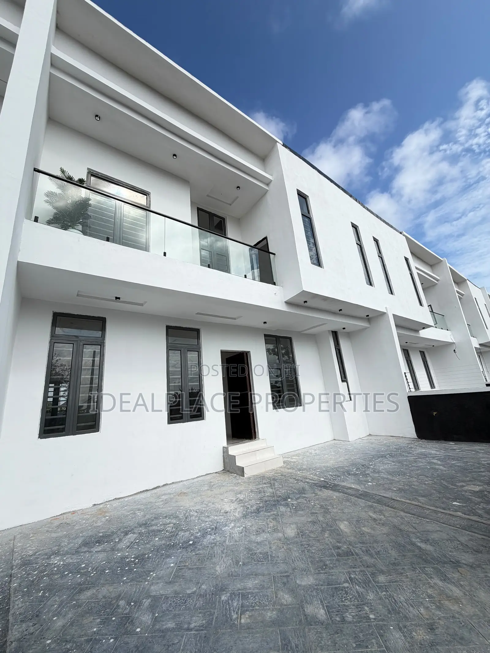 3bdrm Duplex in Sangotedo for sale in Sangotedo