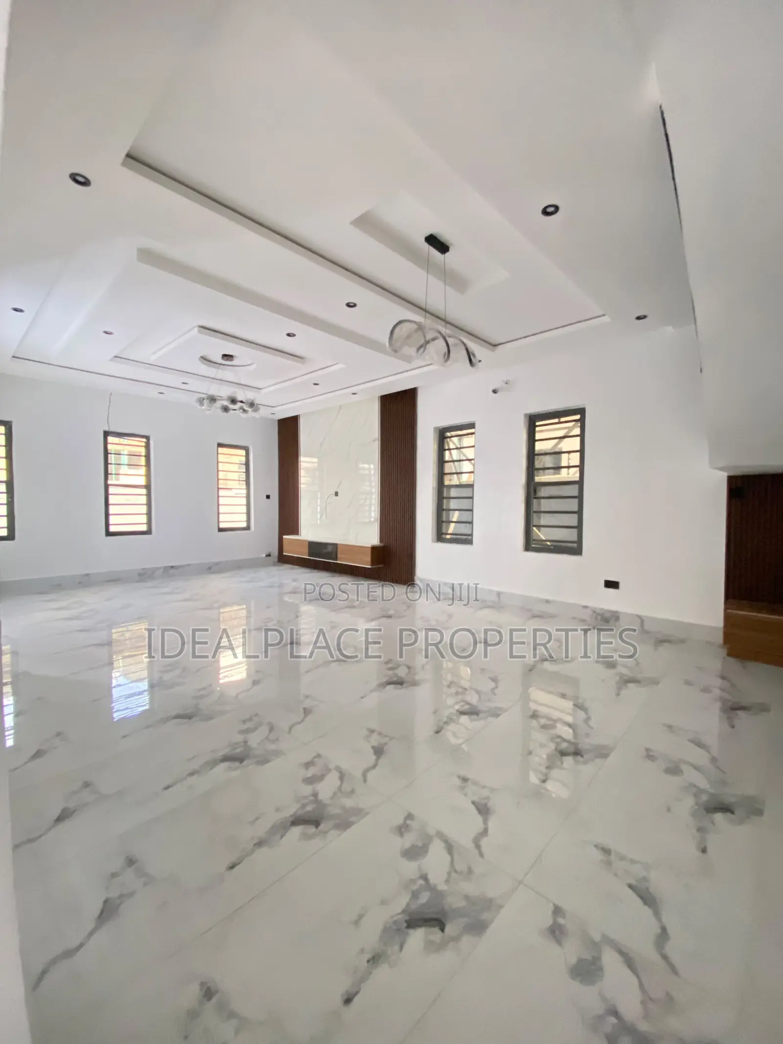 5bdrm Duplex in Sangotedo for sale in Sangotedo