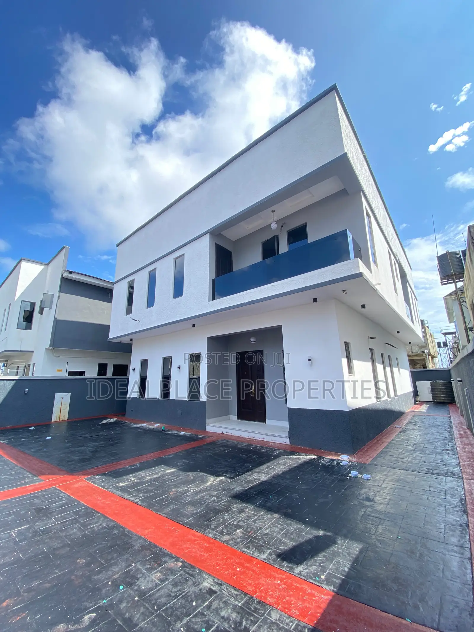 5bdrm Duplex in Sangotedo for sale in Sangotedo