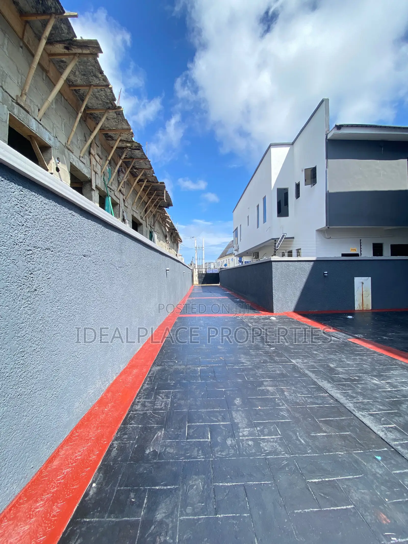 5bdrm Duplex in Sangotedo for sale in Sangotedo