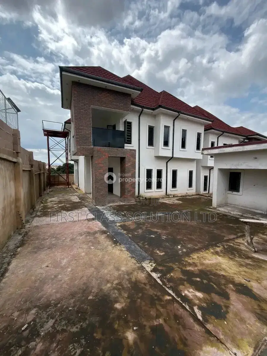 Furnished 4bdrm Duplex in Enugu State for sale in Enugu State