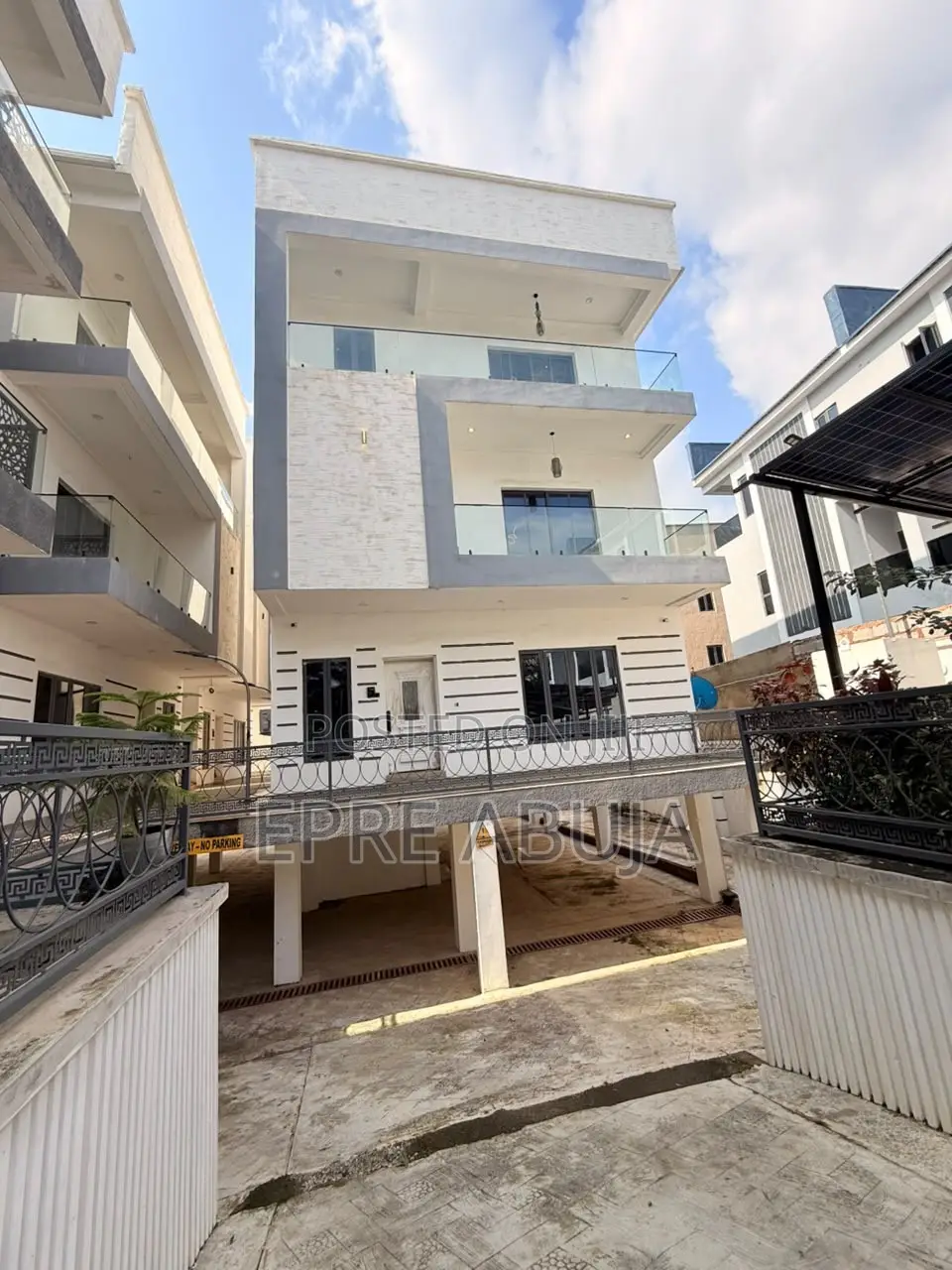 4bdrm Duplex in Utako for sale in Utako