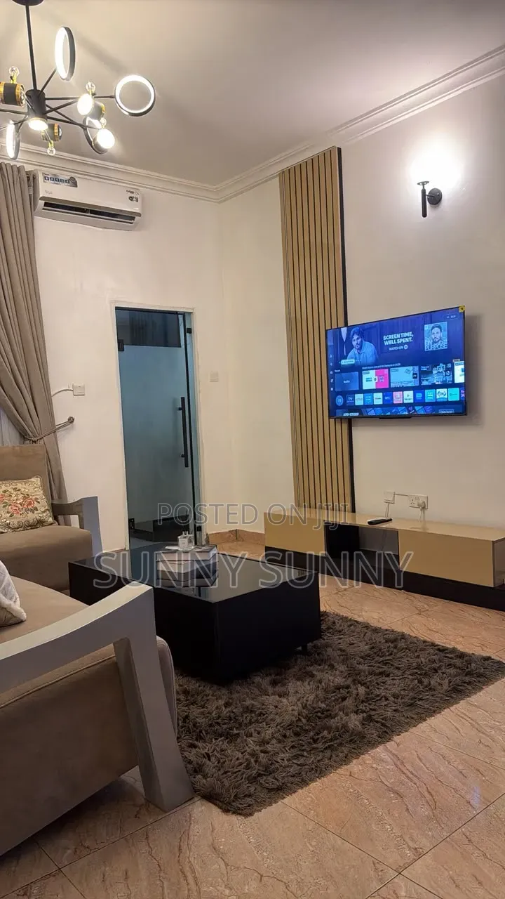 Entire 1 Bedroom Apt With Snooker in Wuye