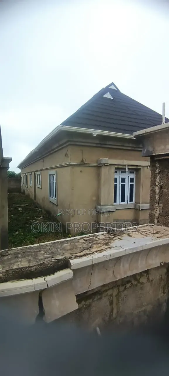 3bdrm Bungalow in Country Home, Osogbo for sale in Osogbo