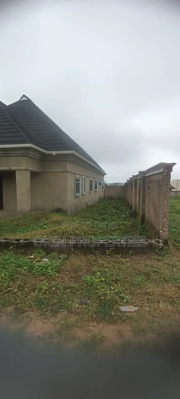 3bdrm Bungalow in Country Home, Osogbo for sale in Osogbo