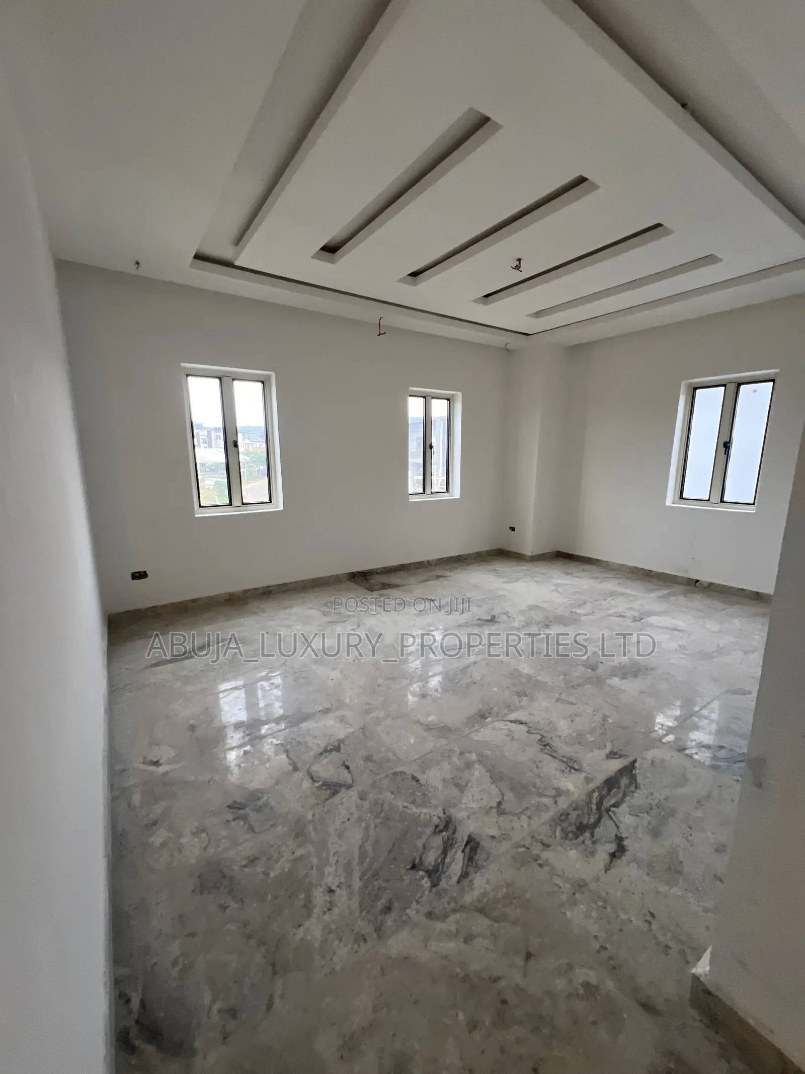 5bdrm Duplex in Jahi Gilmore for sale in Jahi