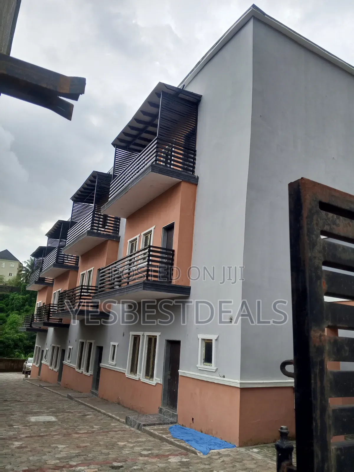 Furnished 4bdrm Townhouse / Terrace in Apo Resettlement for rent in Apo District