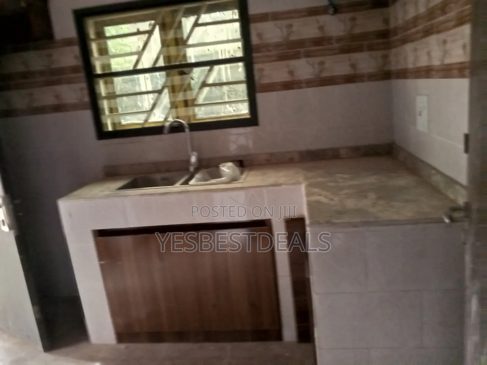 Furnished 4bdrm Townhouse / Terrace in Apo Resettlement for rent in Apo District