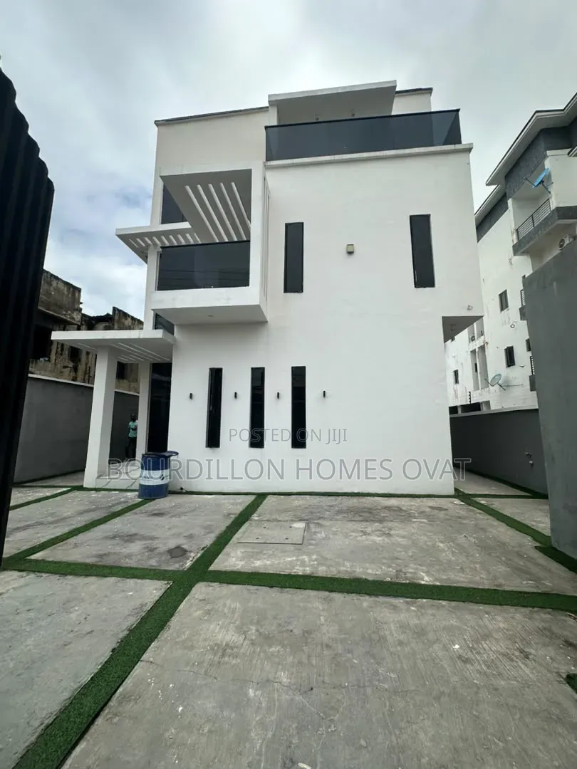 5bdrm Duplex in Orchid Lekki Lagos for sale in Lekki Expressway