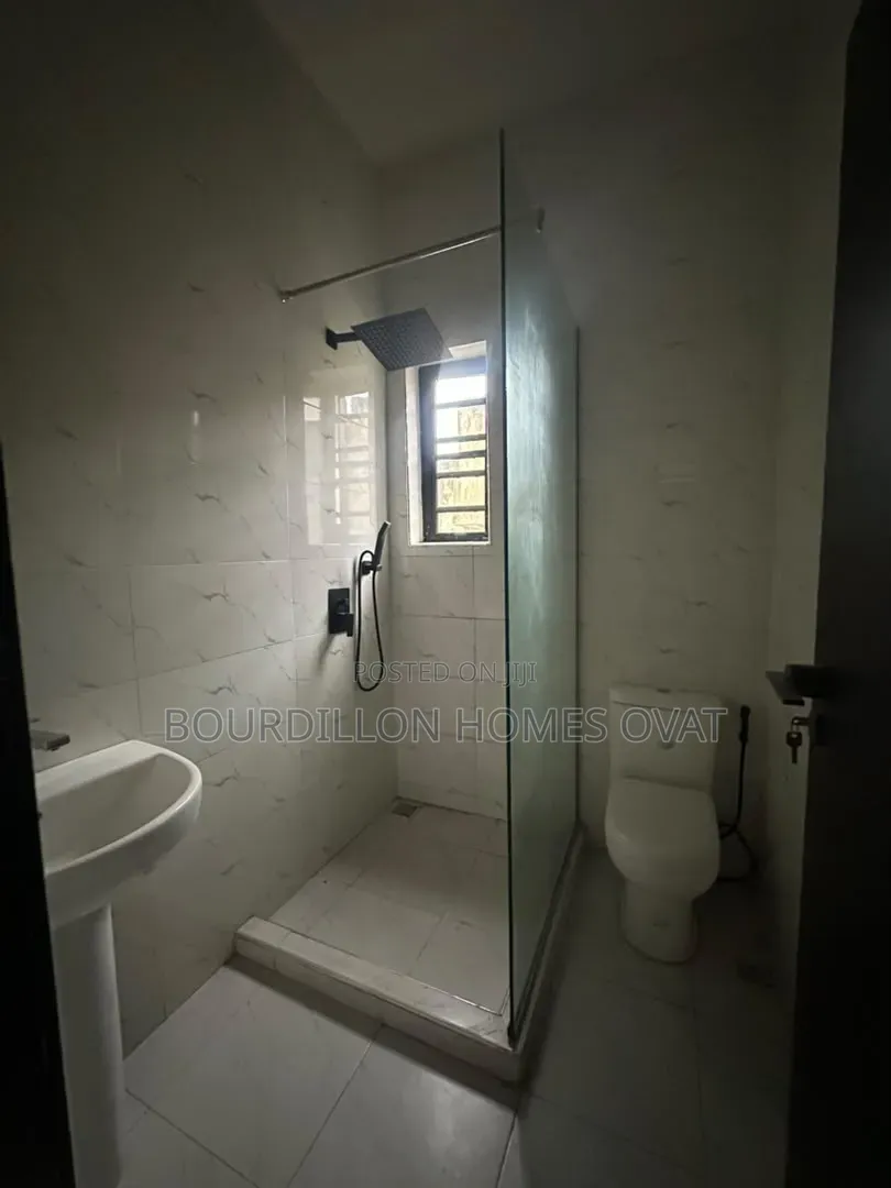5bdrm Duplex in Orchid Lekki Lagos for sale in Lekki Expressway