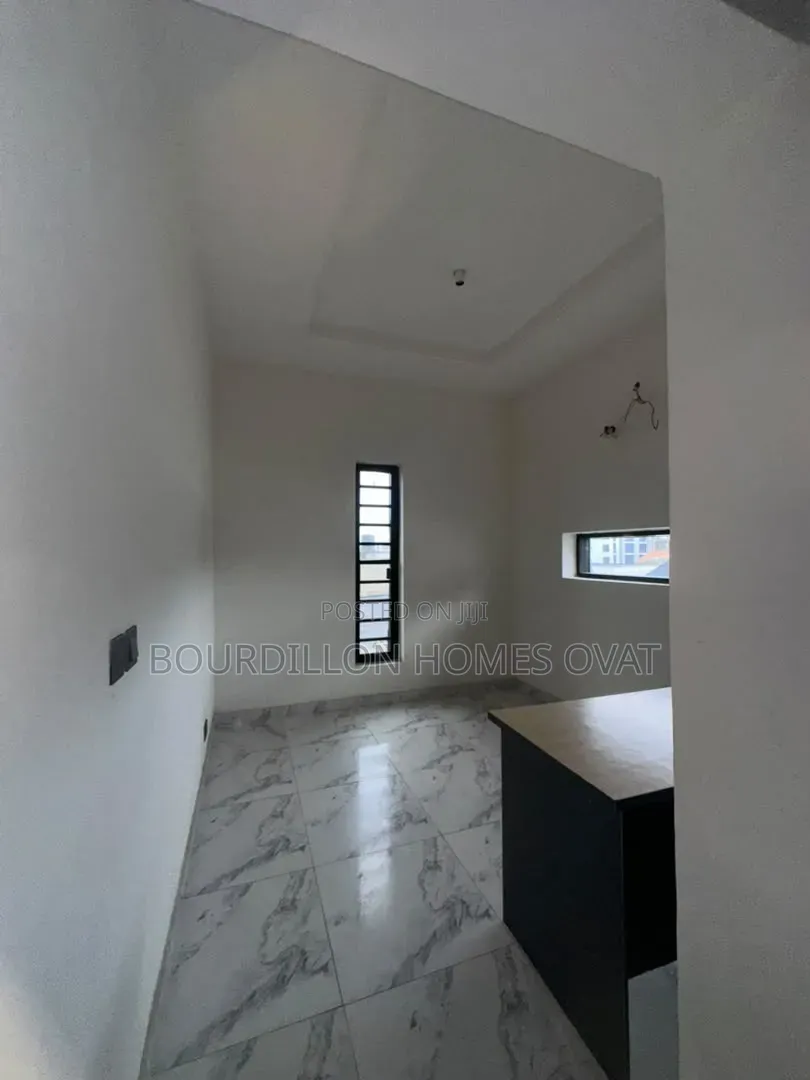 5bdrm Duplex in Orchid Lekki Lagos for sale in Lekki Expressway