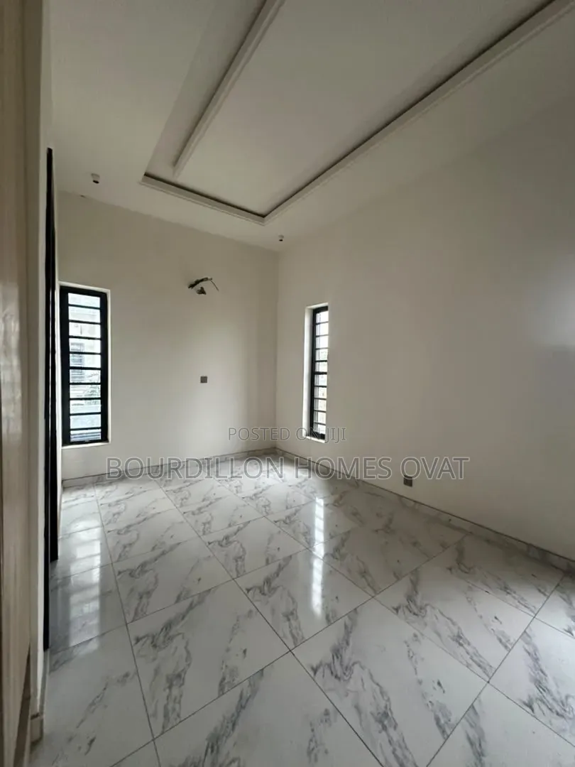 5bdrm Duplex in Orchid Lekki Lagos for sale in Lekki Expressway