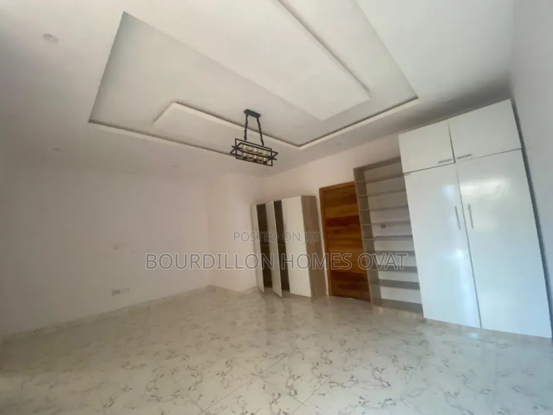 4bdrm Duplex in Lekki Conversation for rent in Lekki Expressway