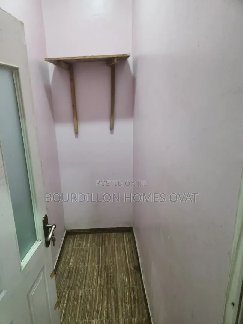 3bdrm Apartment in Lekki Conversation for rent in Lekki Expressway