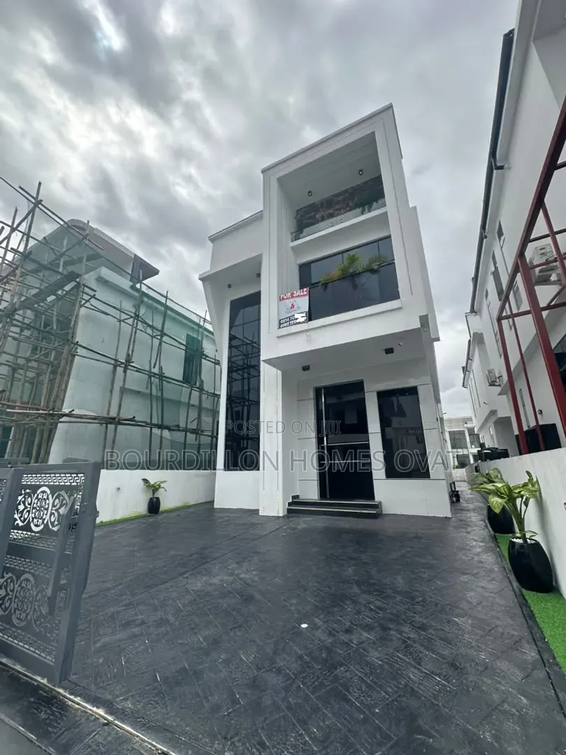 5bdrm Duplex in Orchid Lekki Lagos for sale in Lekki Expressway