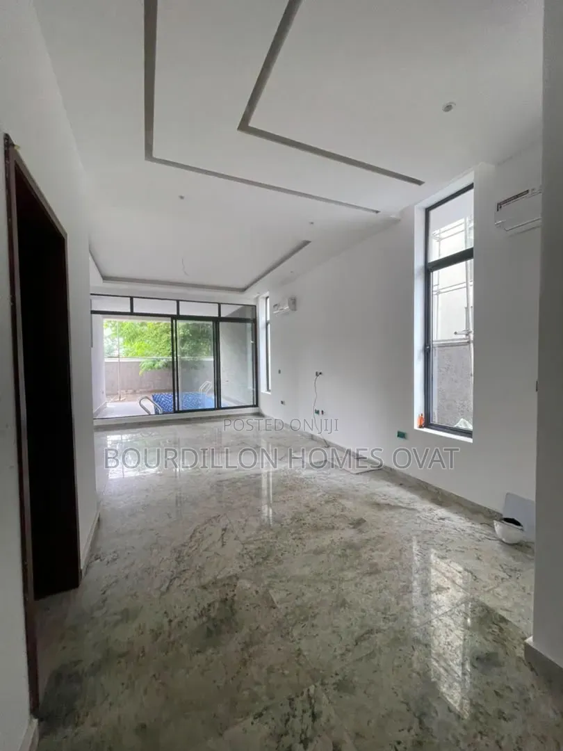5bdrm Duplex in Banana Island Ikoyi for sale in Banana Island