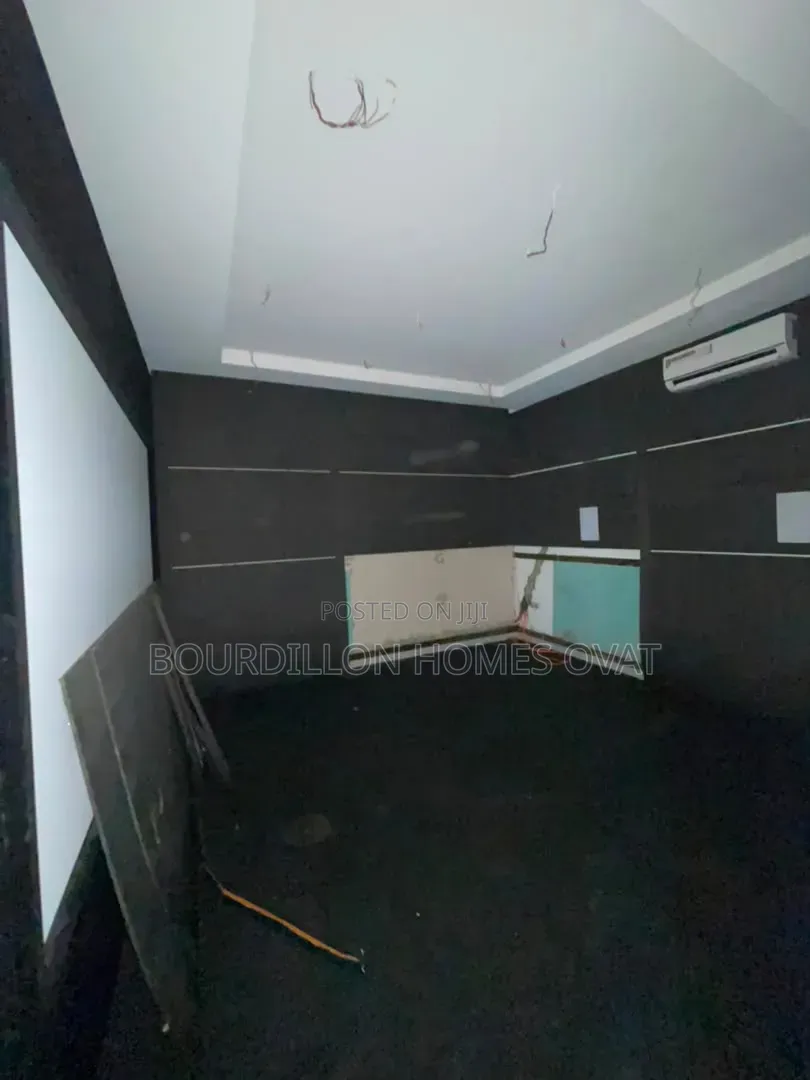 5bdrm Duplex in Banana Island Ikoyi for sale in Banana Island