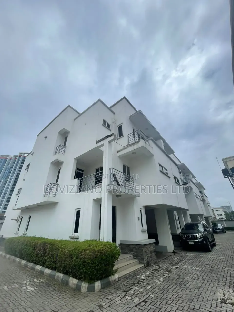 4bdrm Duplex in Parkview Estate for rent in Parkview Estate