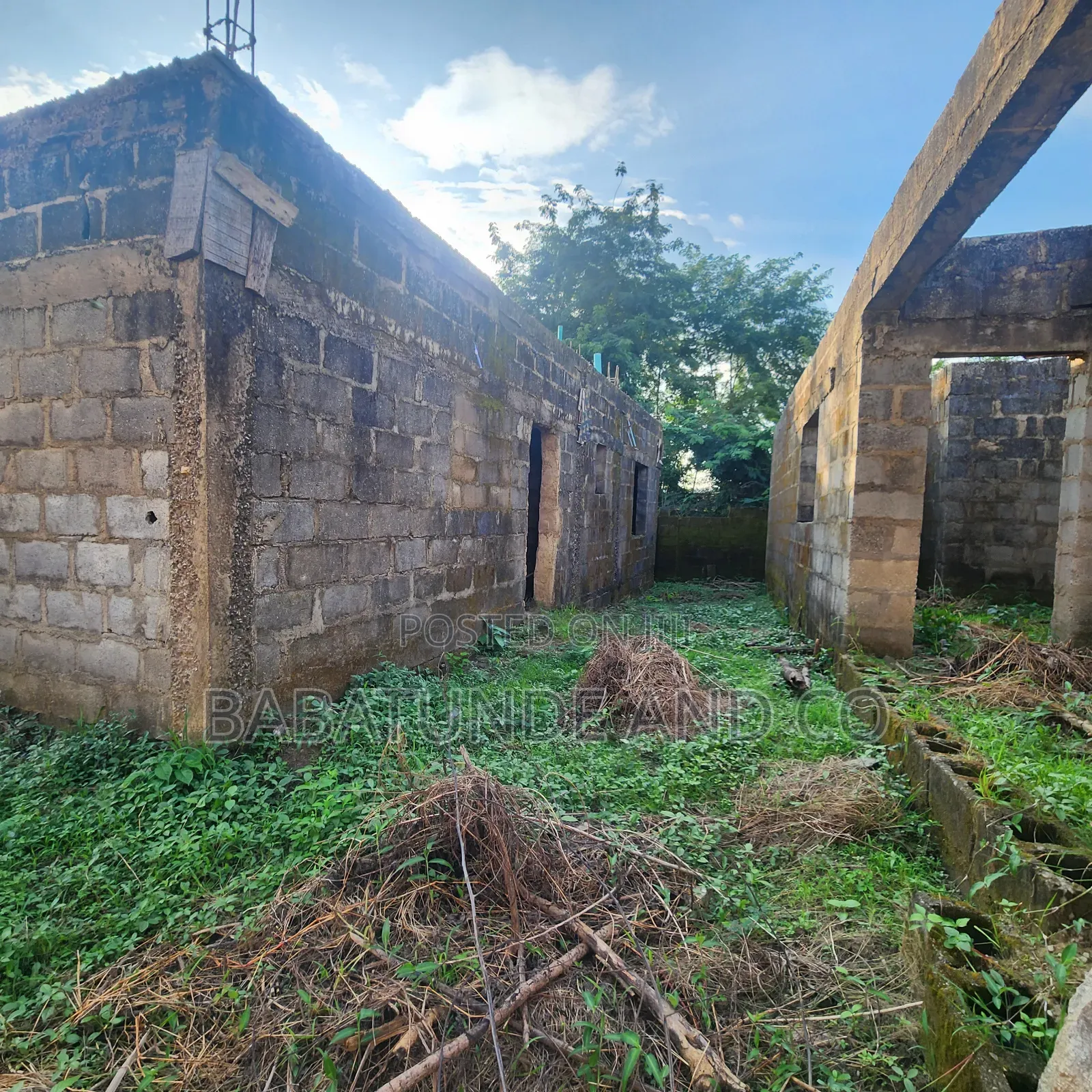 Uncompleted 4 Bedroom Duplex at Akinlapa Estate, Agbofieti Jericho Ext in Apata
