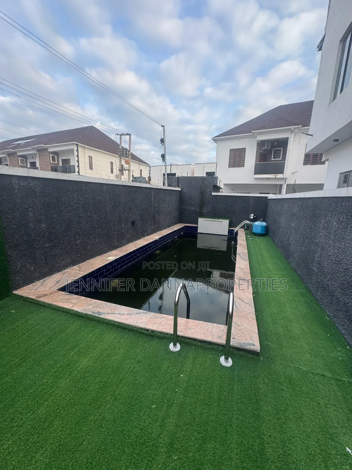 4bdrm Duplex in Lekki Phase 2 for sale in Lekki Phase 2