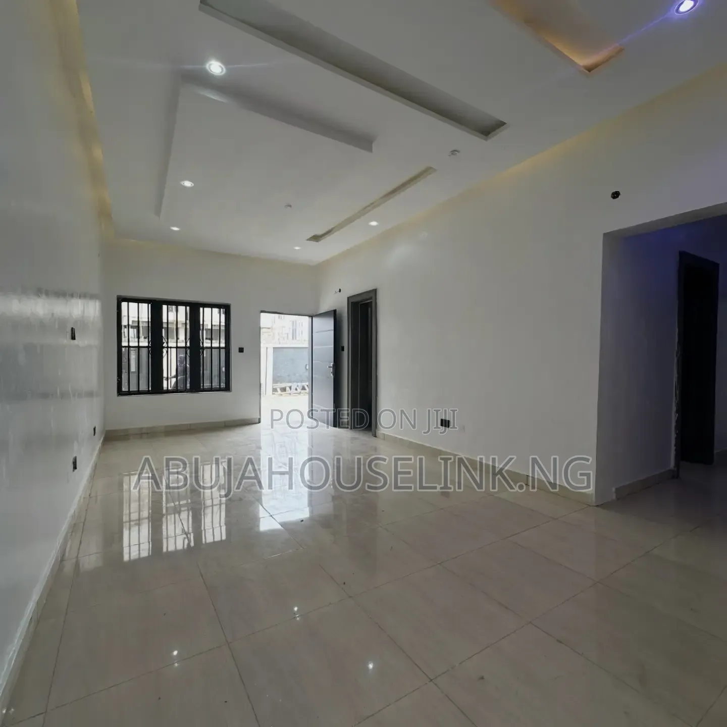 3bdrm Apartment in Wuye- Dakibiyu Abuja for sale in Wuye