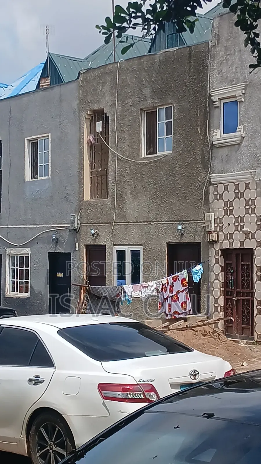 3 Bedroom Flat Downstairs in Central Business District