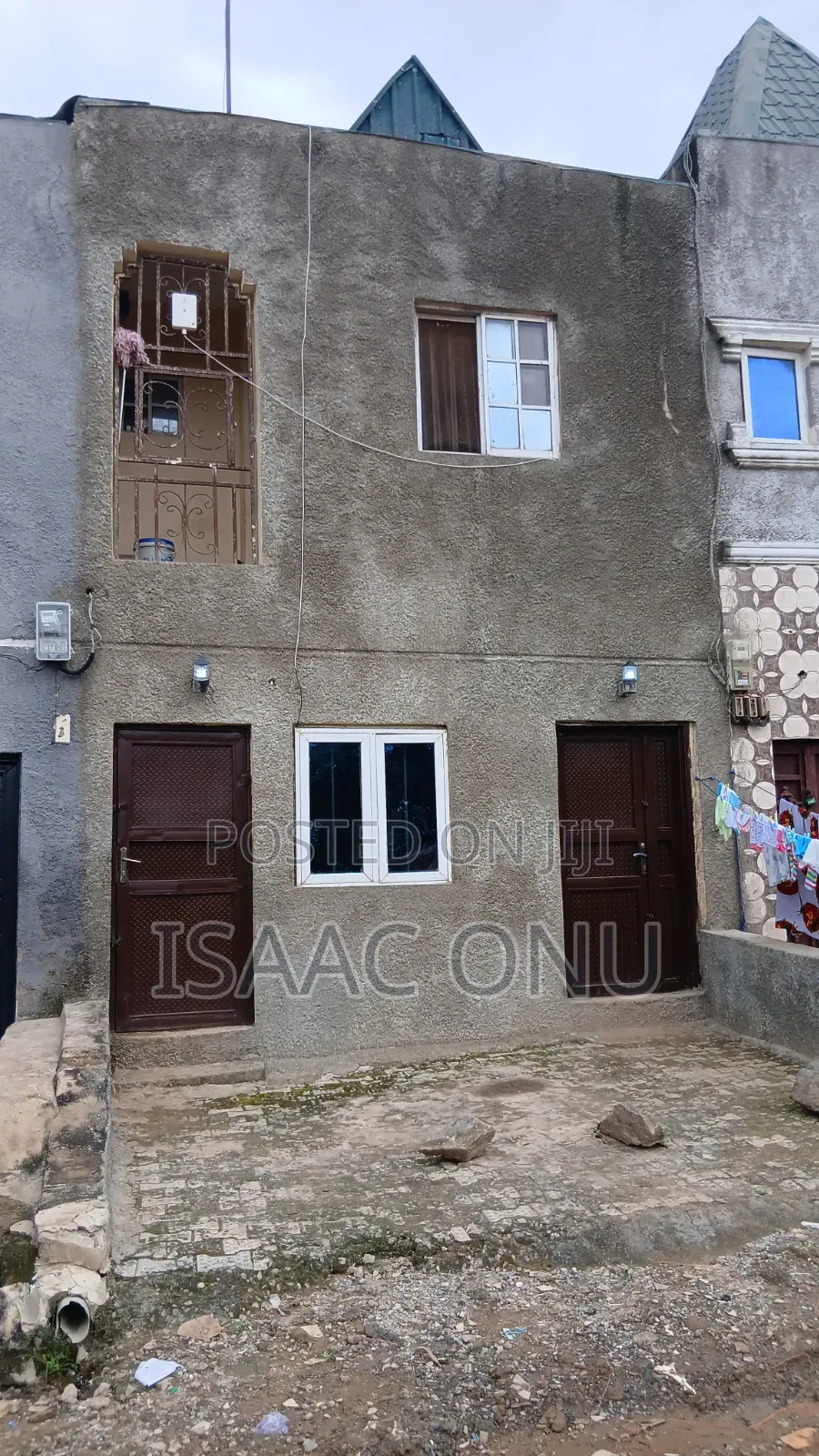 3 Bedroom Flat Downstairs in Central Business District