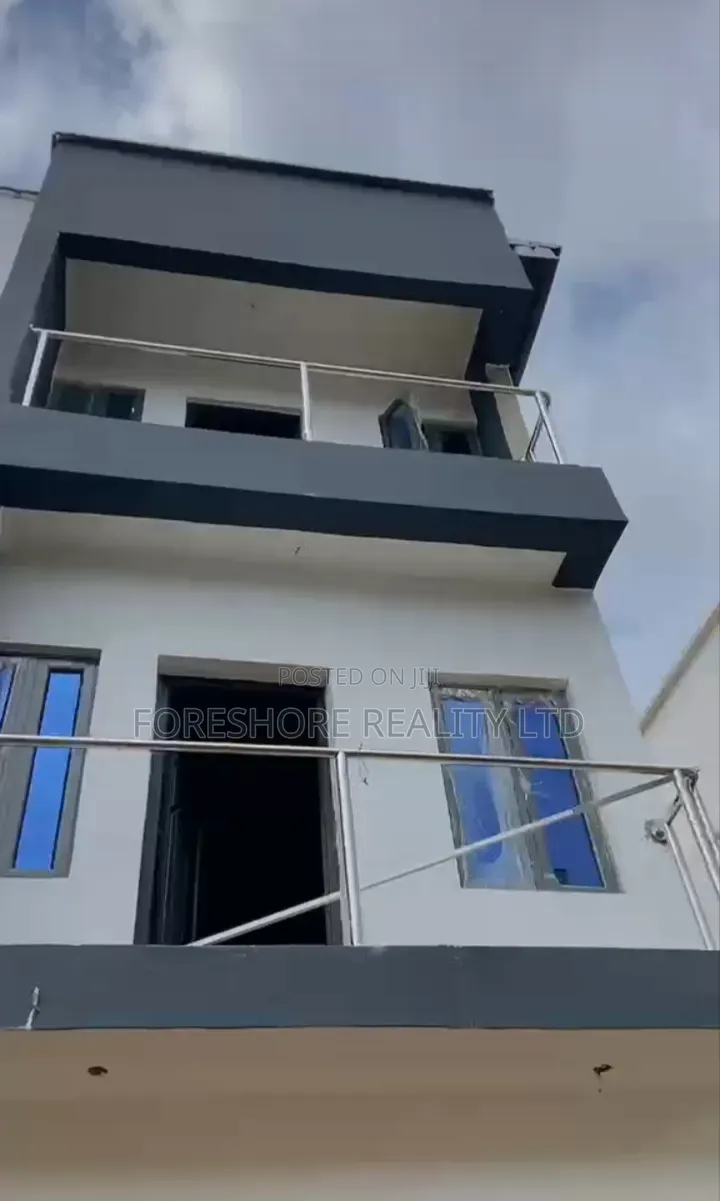 Mini Flat in Mende for sale in Mende