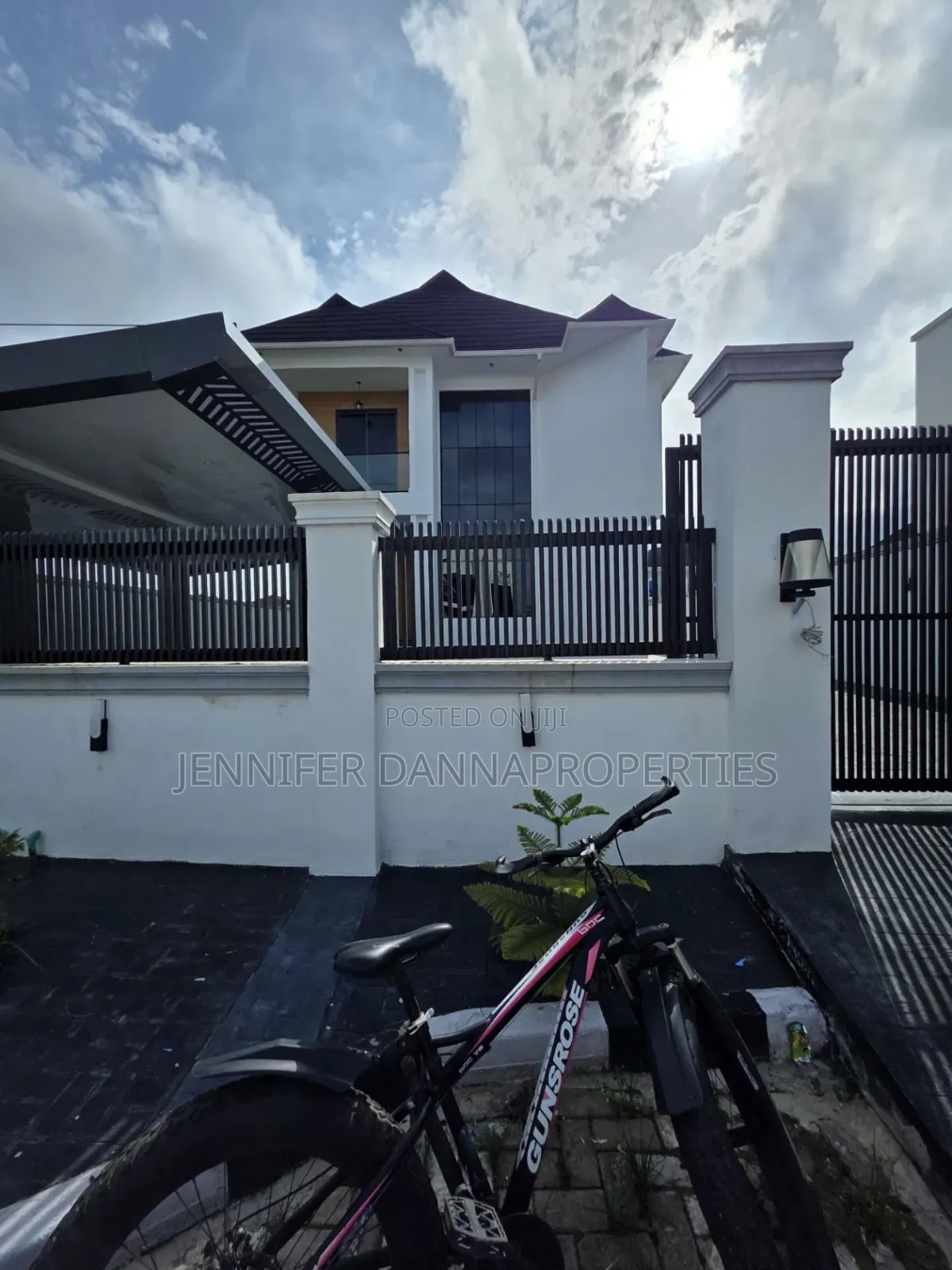 5bdrm Duplex in Sangotedo for sale in Sangotedo